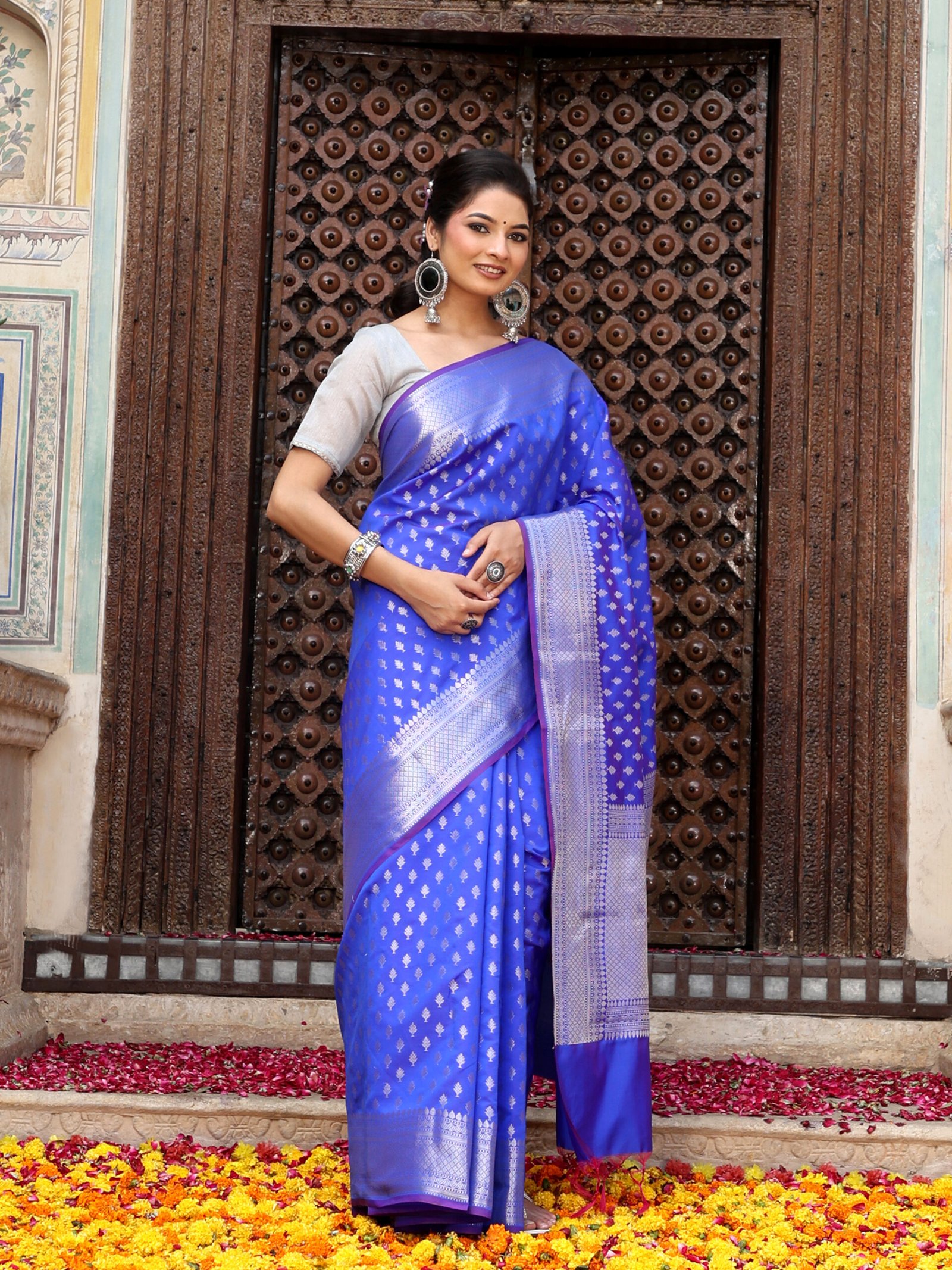 JACQUARD Saree - BLUE - Image 5