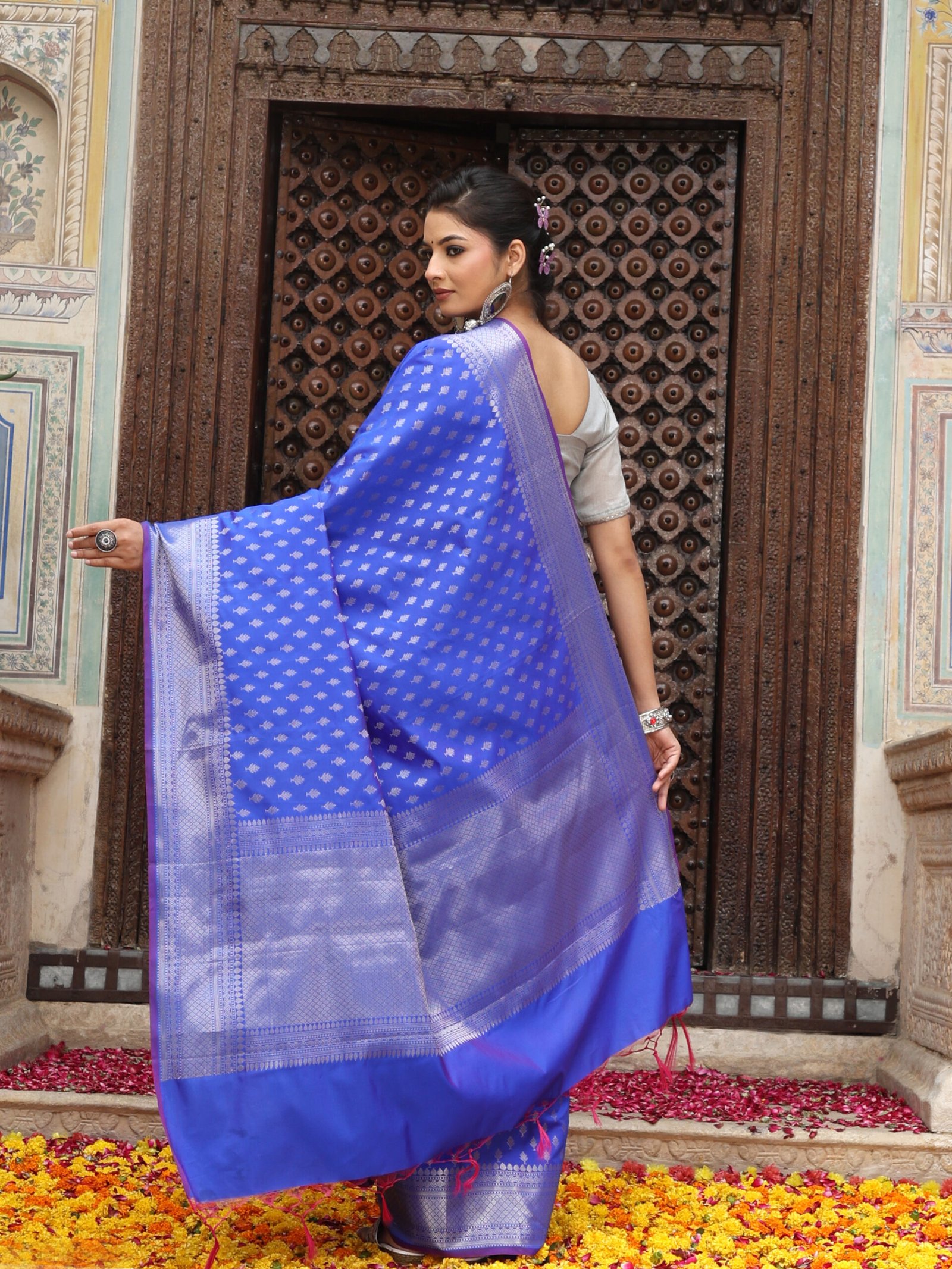 JACQUARD Saree - BLUE - Image 2