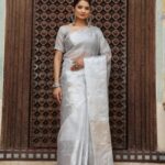 JACQUARD Saree - SILVER