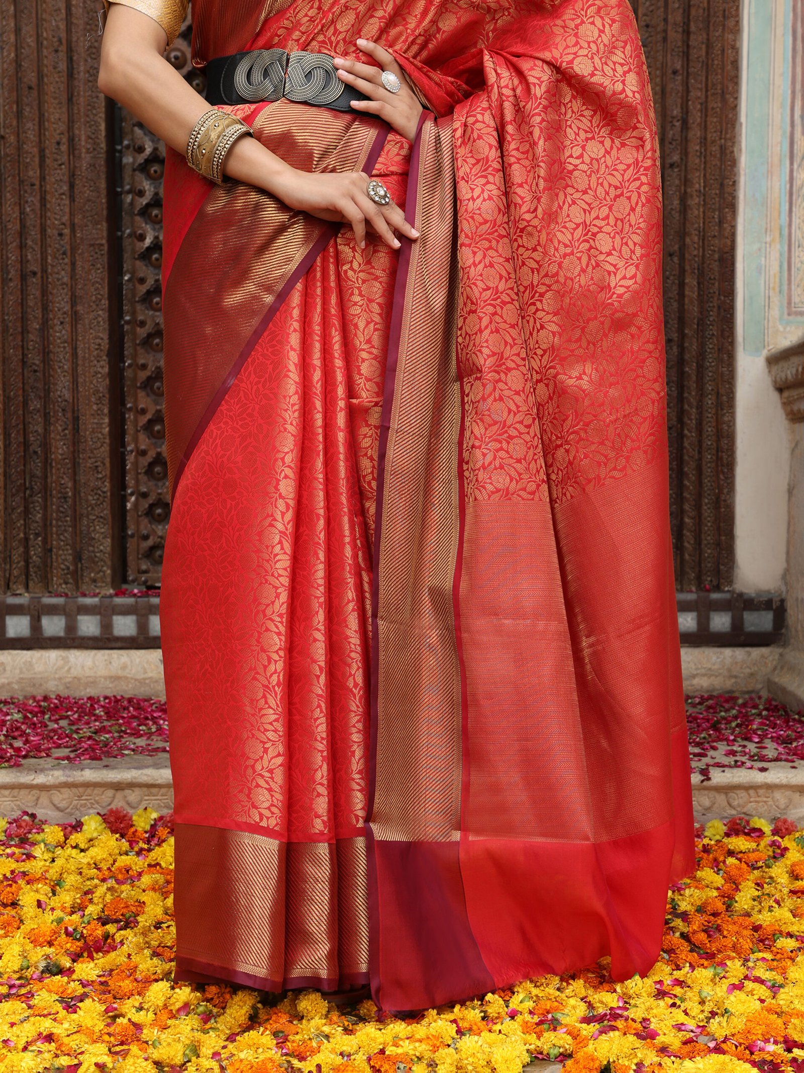 JACQUARD Saree - RED - Image 4