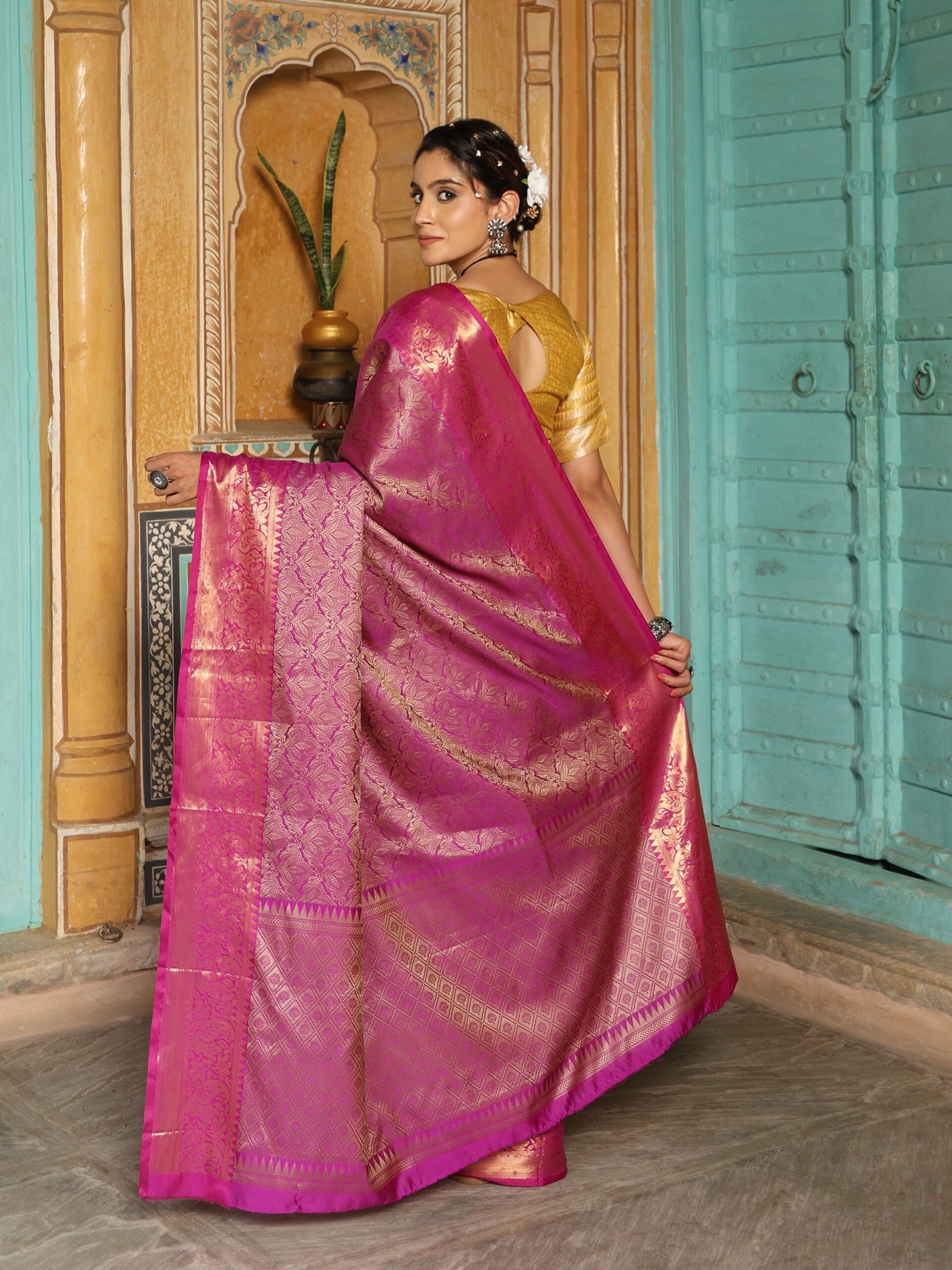 JACQUARD Saree - PINK - Image 2