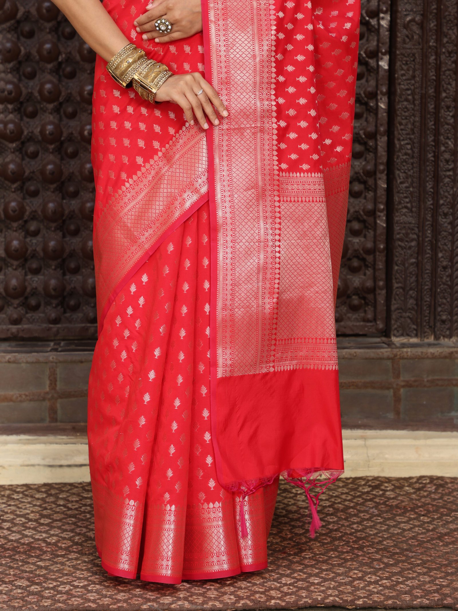 JACQUARD Saree - RED - Image 9