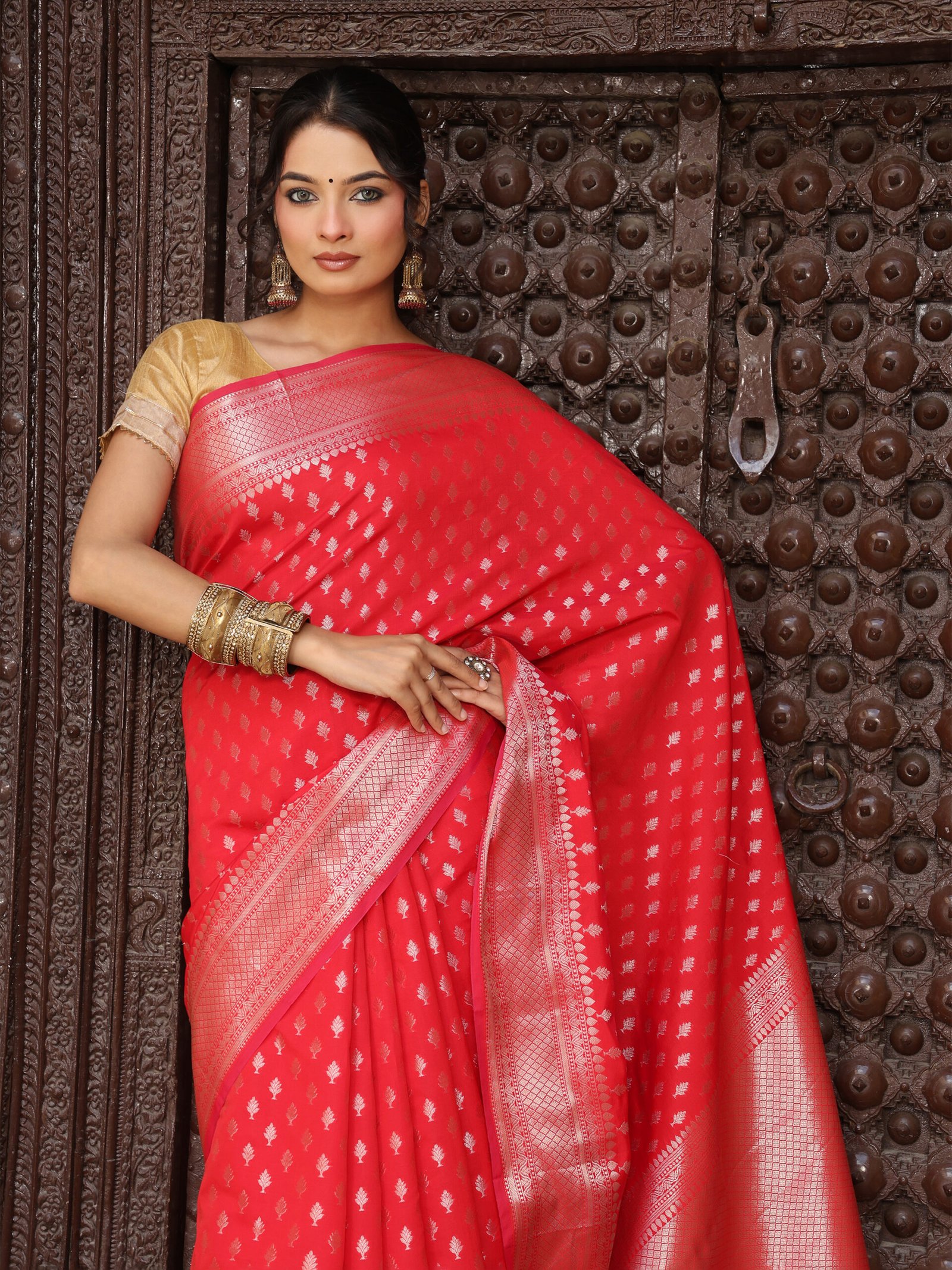 JACQUARD Saree - RED - Image 3