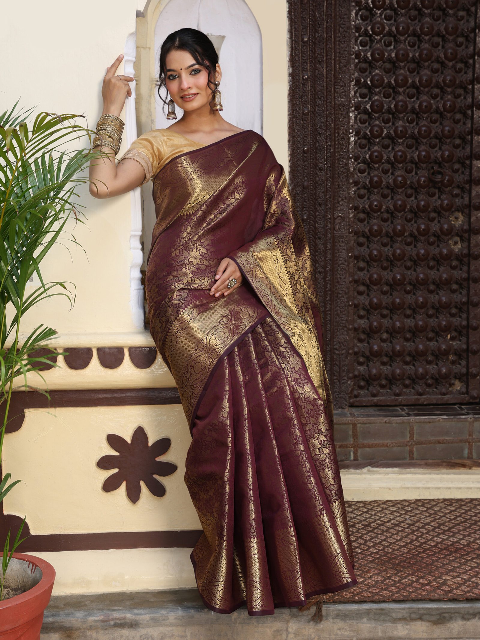 JACQUARD Saree - BROWN - Image 4