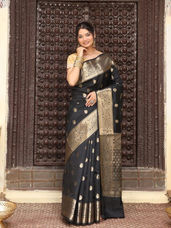 JACQUARD Saree - GREEN