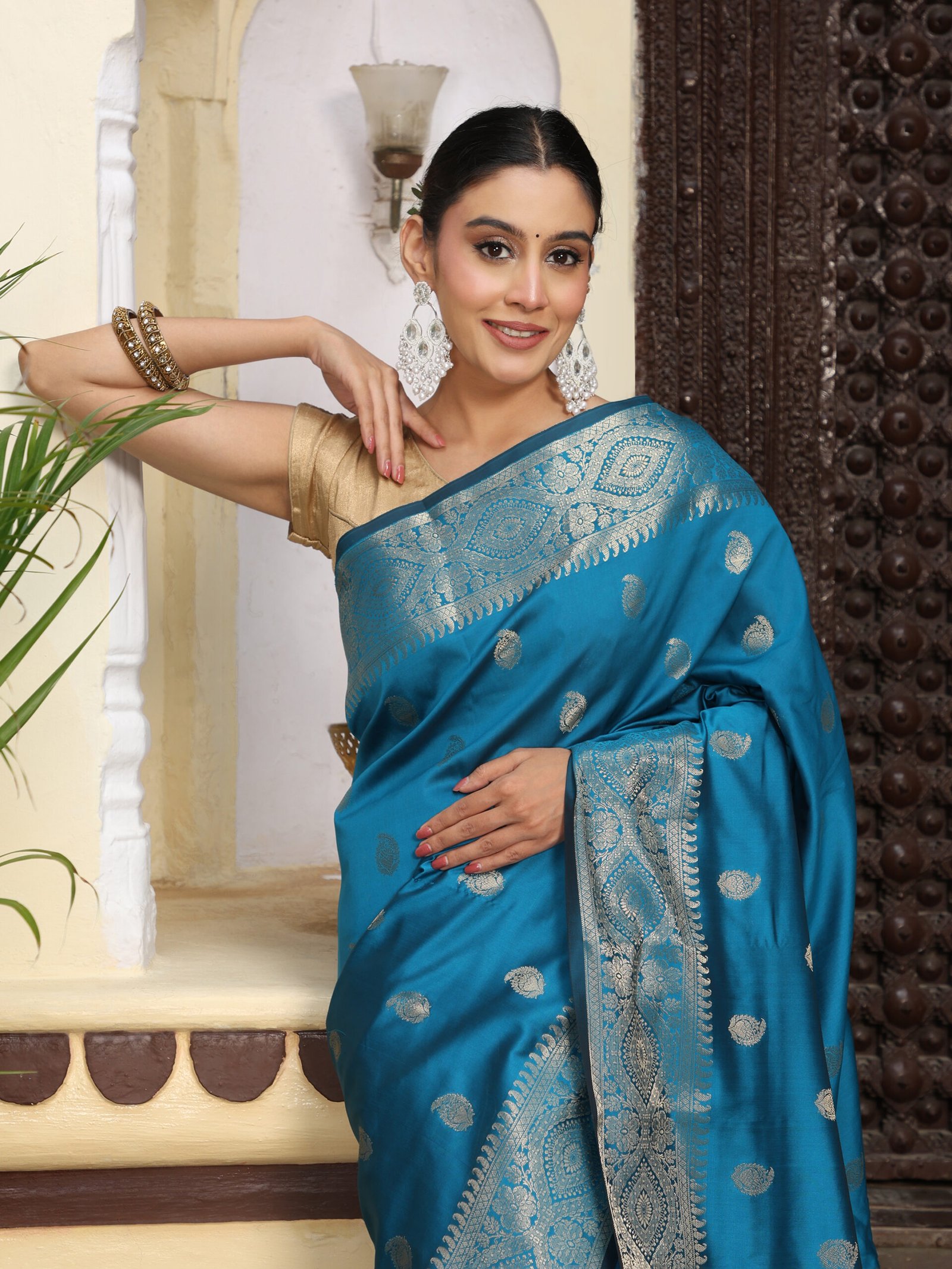 JACQUARD Saree - BLUE - Image 3