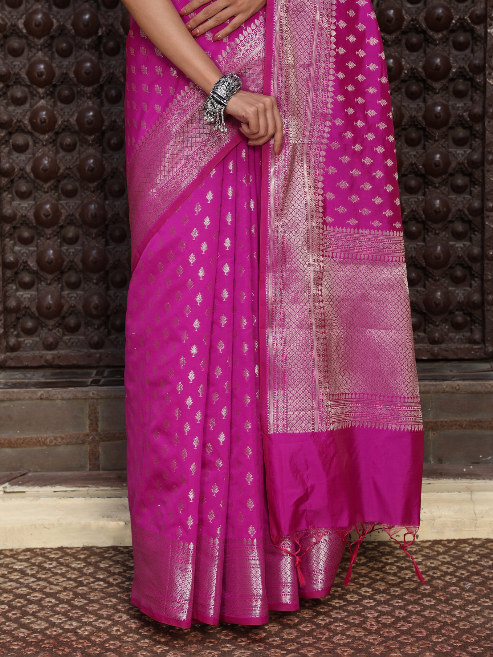 JACQUARD Saree - PINK - Image 9