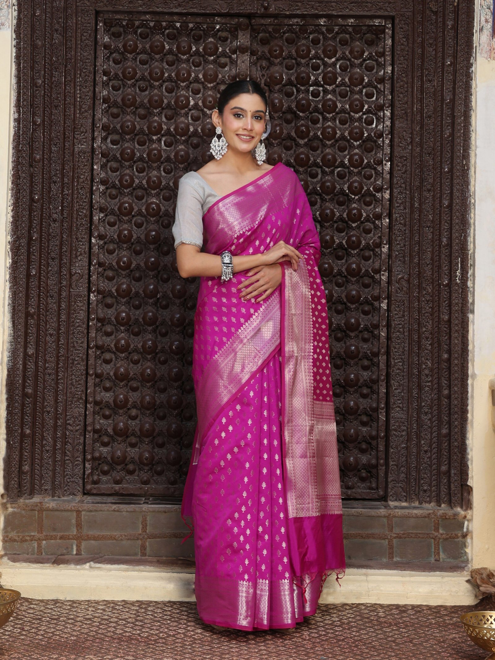 JACQUARD Saree - PINK - Image 5