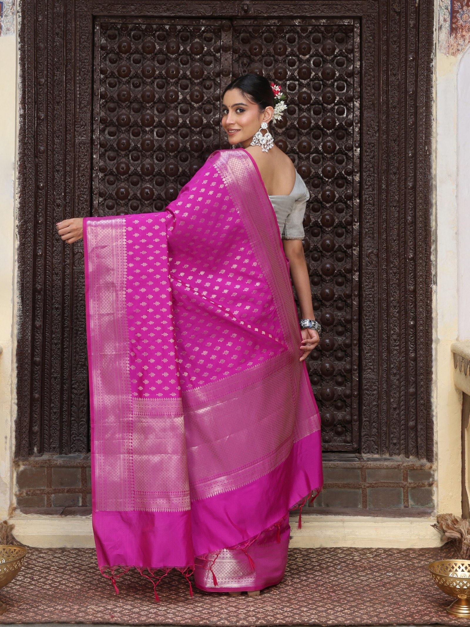 JACQUARD Saree - PINK - Image 2